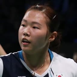 Ha Na Baek